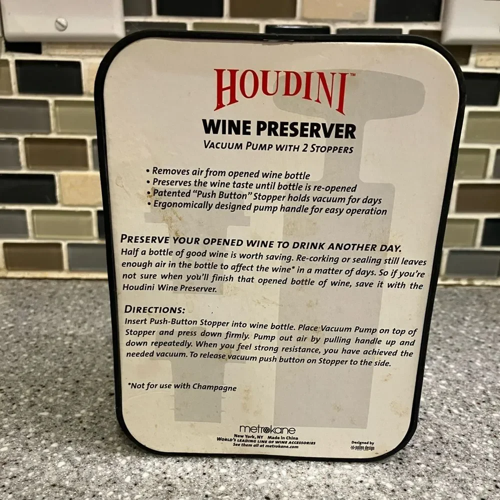 Houdini wine preserver set, never been used